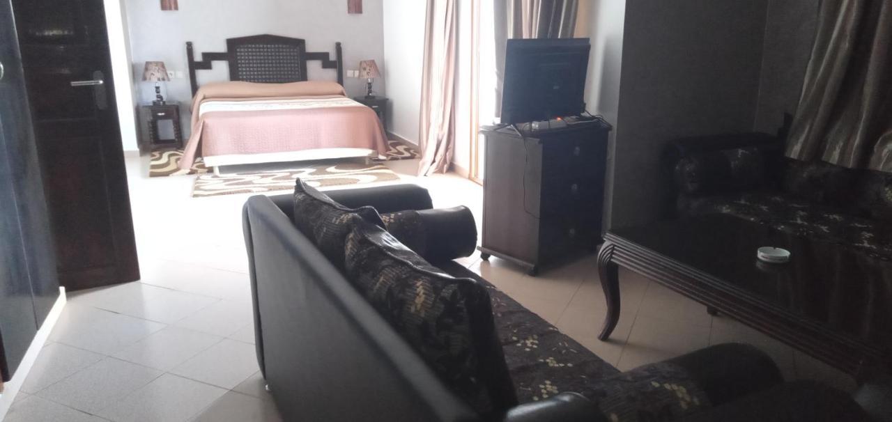 Hotel Cote D'Or מדיק מראה חיצוני תמונה